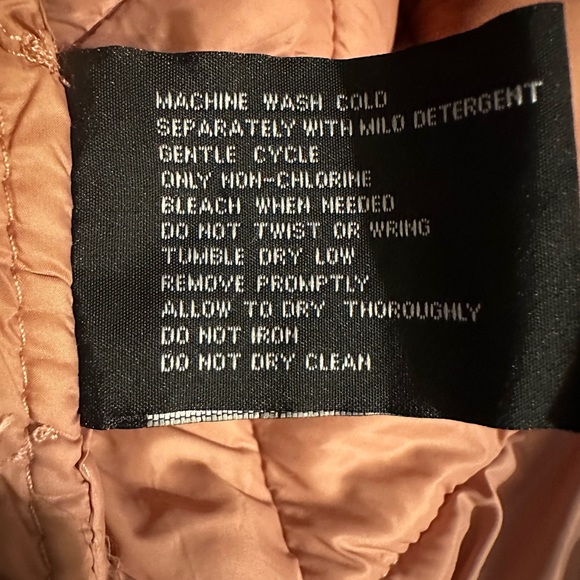 ⭐️SOLD ⭐️Womens 100% Nylon Quilted Jacket Size L Rose Colored - Picture 8 of 9